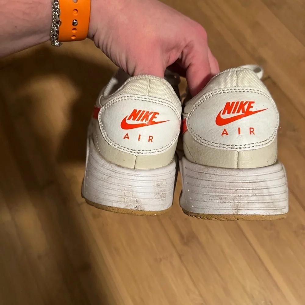 Nike Air Sneakers in White and Red